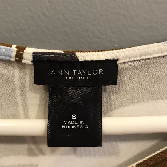 Ann Taylor Womens Size S small Long Sleeve Top Colorful Blouse Retro Print Blue - Picture 4 of 4